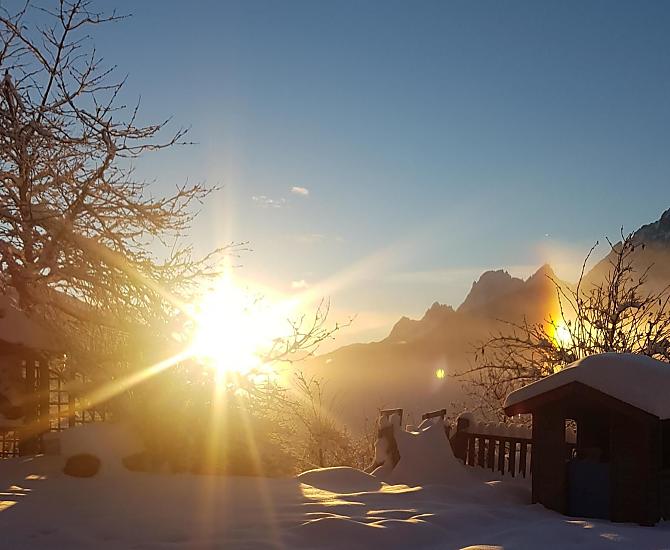Il sole del mattino segue il suo corso.