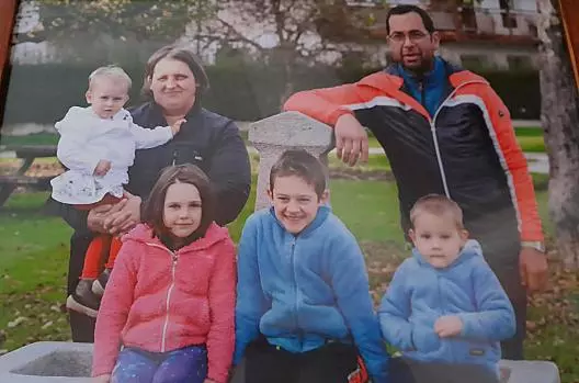 Stefan e Christine Felderer, insieme ai loro figli Matthias, Valentina, Daniel e Anna.