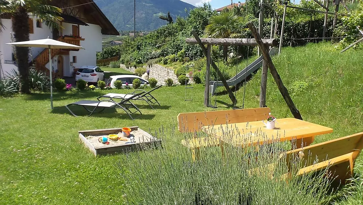 Prato con possibilità di griglia e area giochi