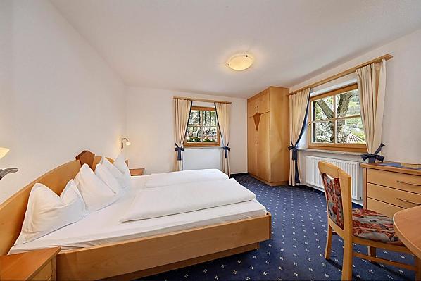 Wiedmair Hof - Zimmer & Wohnungen Photo
