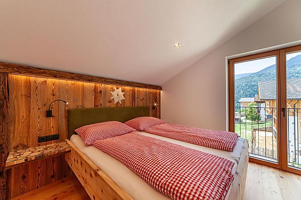 Doppelbett und französischer Balkon