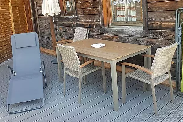 Große Sonnenterrasse mit 20 m²