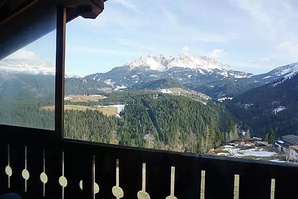 Ausblick zum Latemar und zum Rosengarten