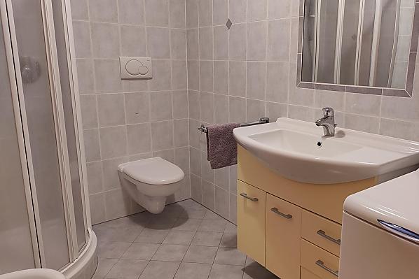 Plansol-Hof - Zimmer & Wohnungen Photo