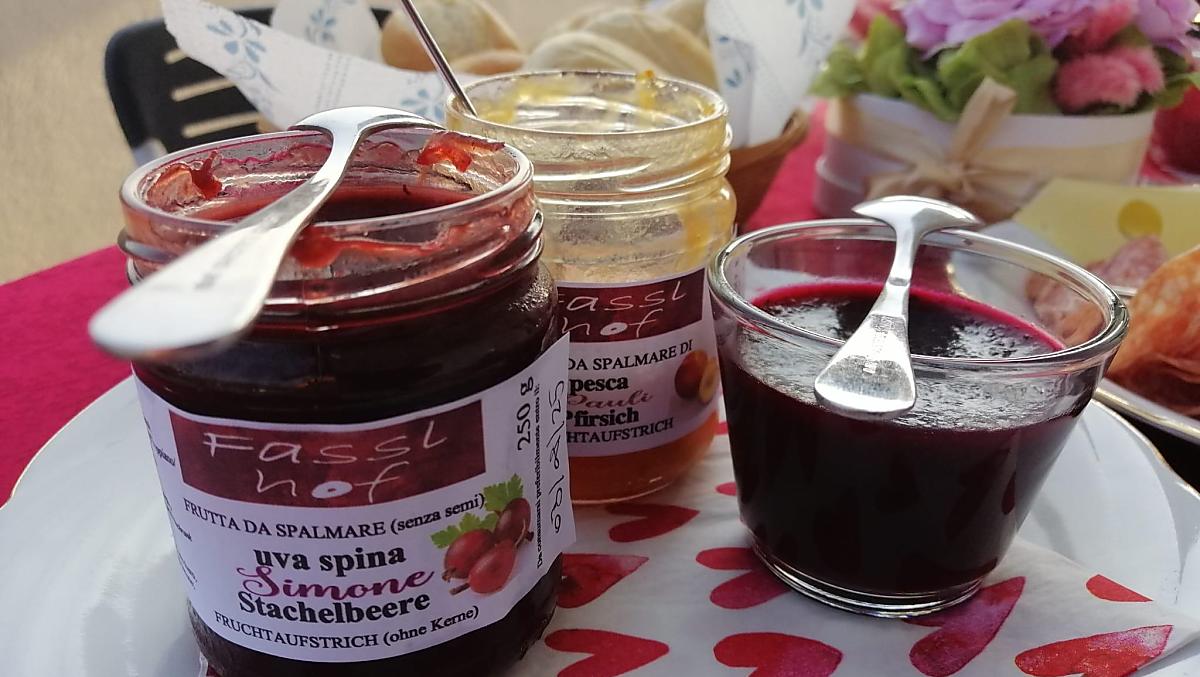 Marmellata di uva spina