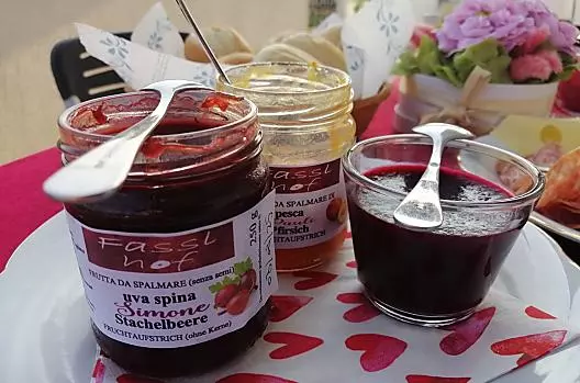 Marmellata di uva spina