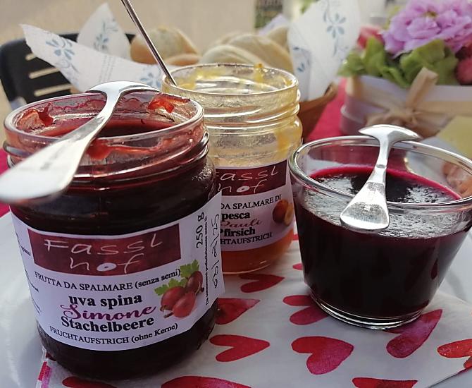 Marmellata di uva spina