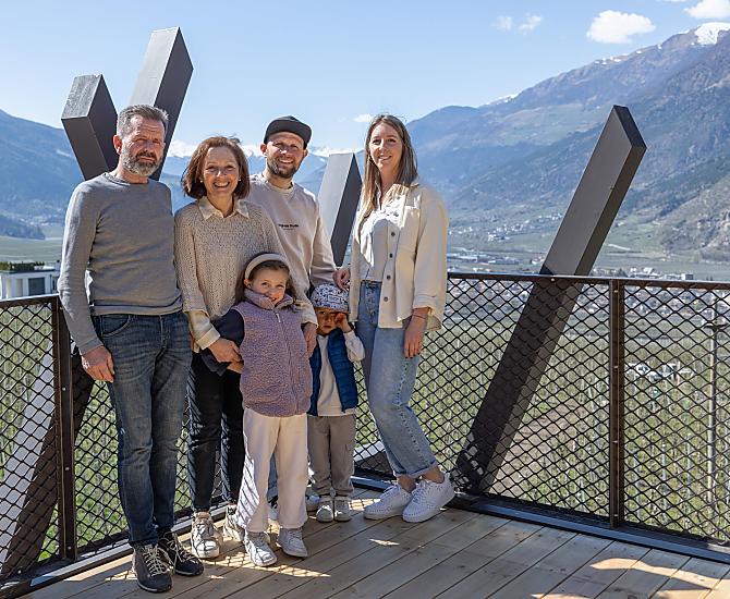 Ecco chi siamo: nonno Sepp, nonna Karin, Michael, Elisabeth, Mia e Lenny