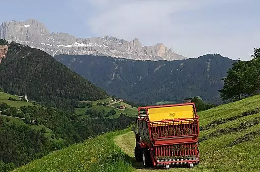 Fienagione al maso Höllerhof