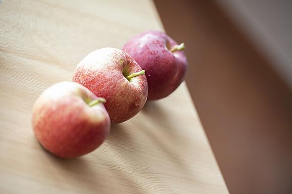 gesundes und sonnengereiftes Obst 