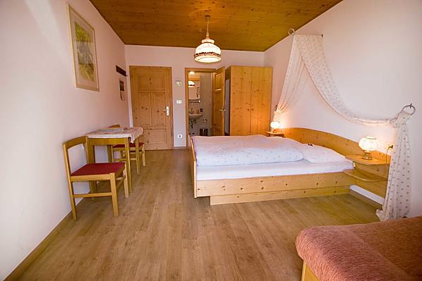 Ungerer Hof - Zimmer & Wohnungen Photo