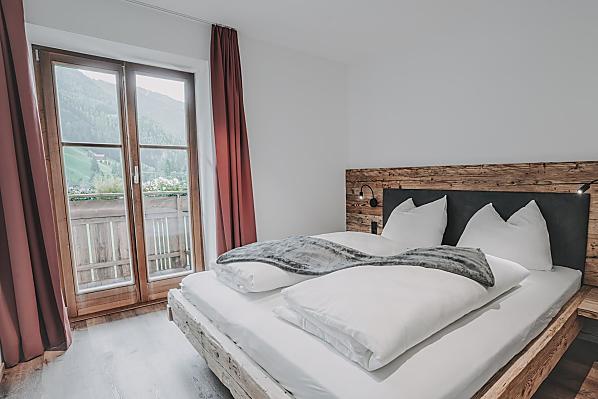 Schlafzimmer in Altholz 