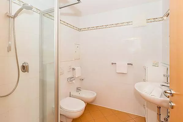 Mahrhof - Zimmer & Wohnungen Photo