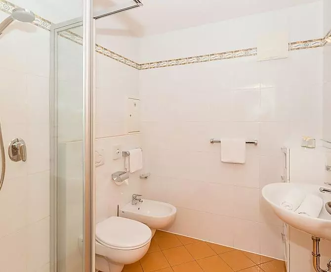 Mahrhof - Bildergalerie Photo