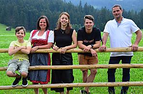 La famiglia Sinner: Manuel, Silke, Nadine, Florian, Meinhard