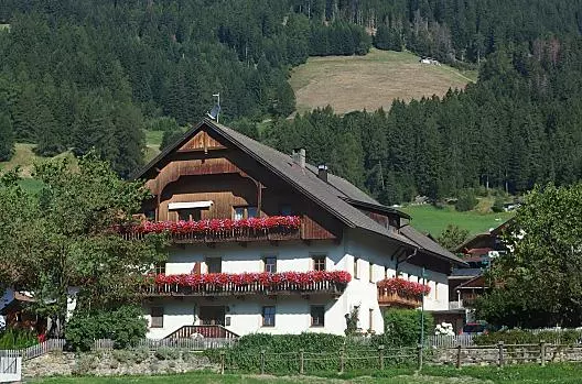 Weba Hof - Liste Photo