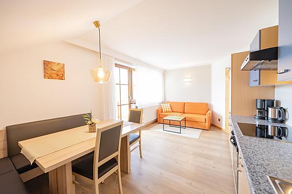 Lanserhof - Zimmer & Wohnungen Photo