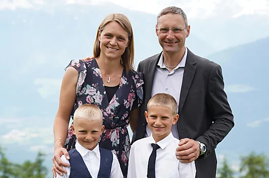 La vostra famiglia ospitante: Julian, Hannes, Veronika e Stefan