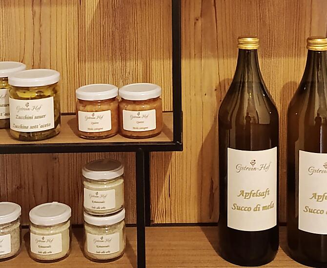 Succo di mela, verdure sott’aceto, chutney speziato e sale alle erbe