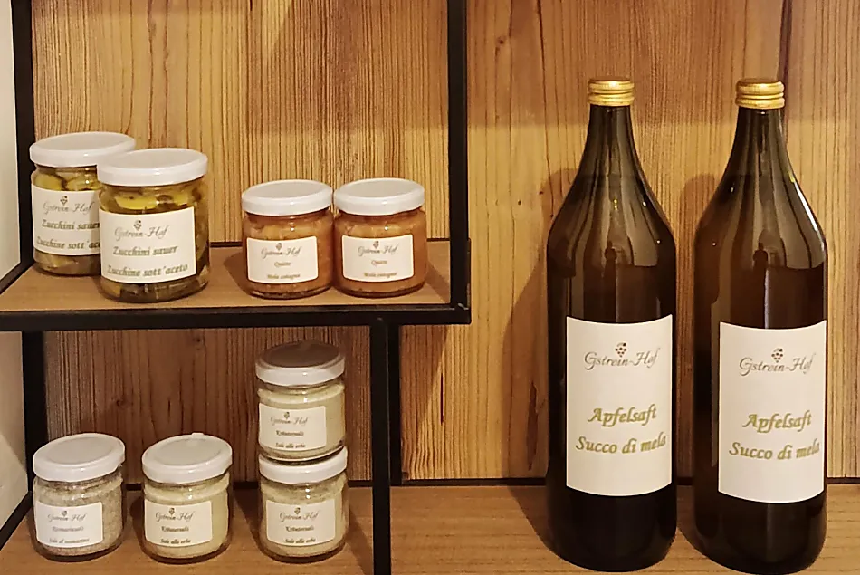 Succo di mela, verdure sott’aceto, chutney speziato e sale alle erbe