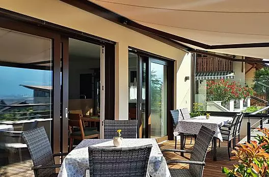 Terrazza e sala colazione