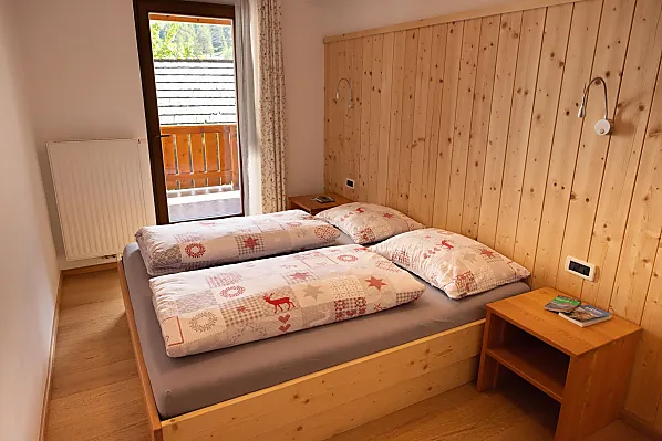 Schlafzimmer in Fichte und Lärche