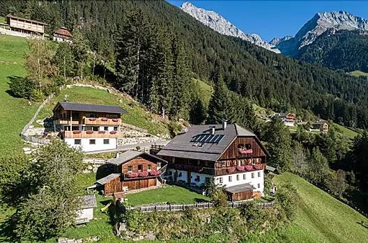 Il maso Innerkumpflhof in estate