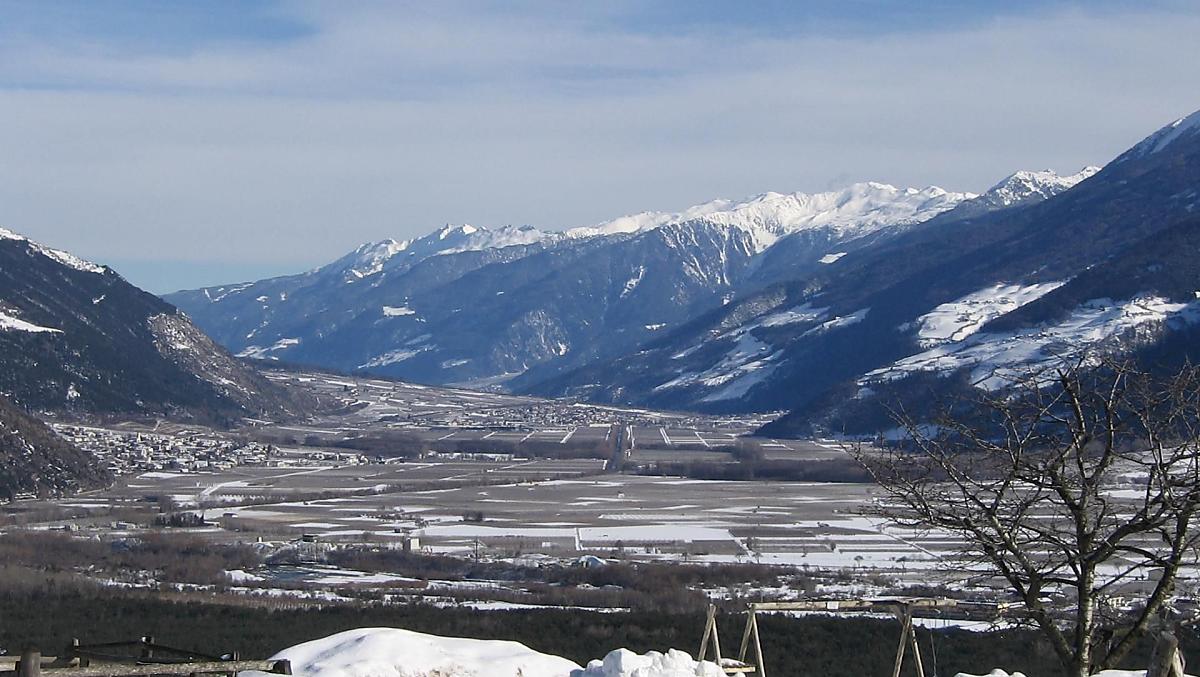 Gli ospiti possono godere di questa splendida vista panoramica dal balcone dei loro accoglienti appartamenti.