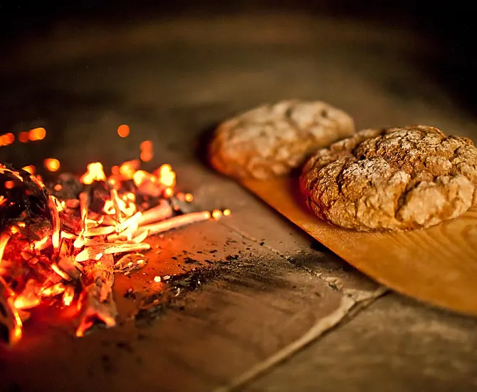 Pane cotto nel forno del maso

