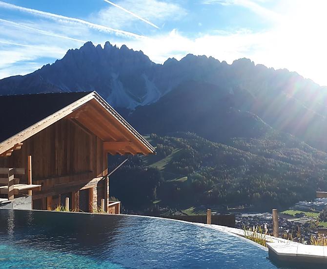 Vista esterna con piscina