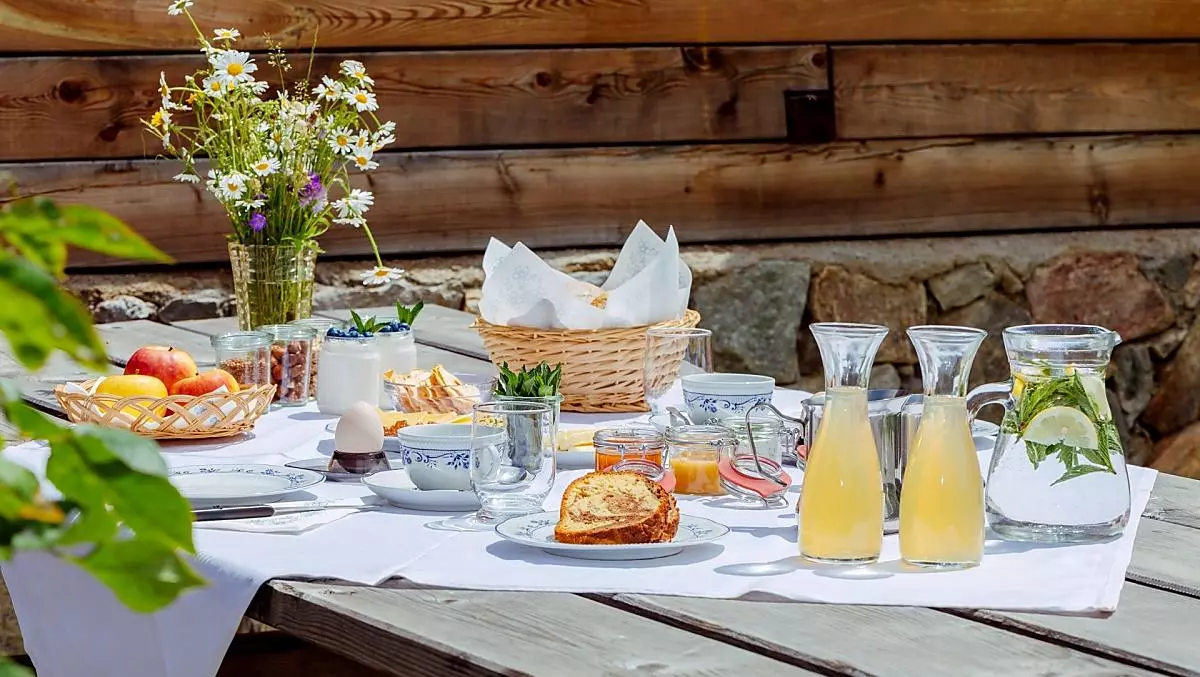 Colazione in giardino