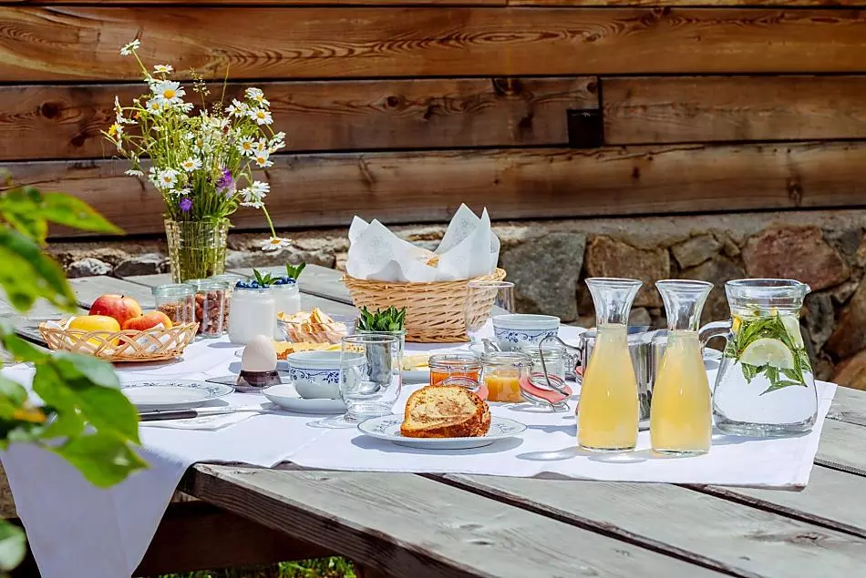 Colazione in giardino