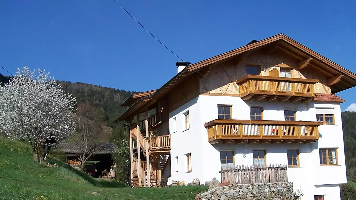 La nostra casa con gli appartamenti vacanze in mansarda.