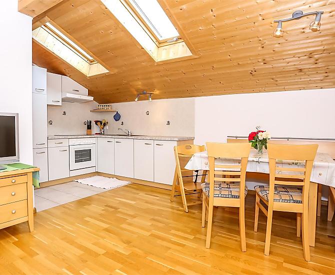Cucina abitabile dell'appartamento Kassian