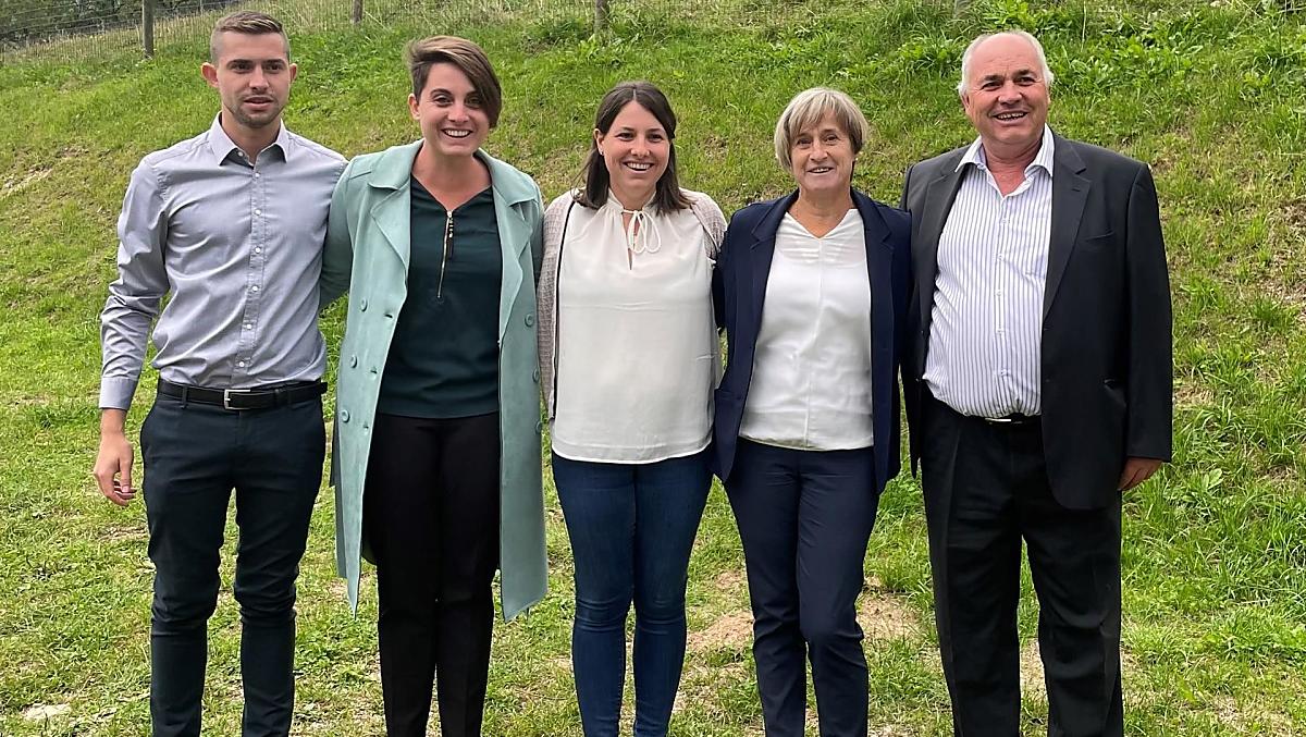 La famiglia Calliari da destra a sinistra: Alexander, Maria, Christiane, Hildegard e Manfred.