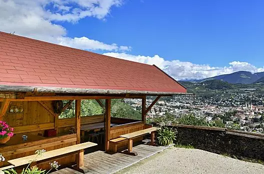 D'estate si può godere una vista molto speciale sulla città di Bressanone.